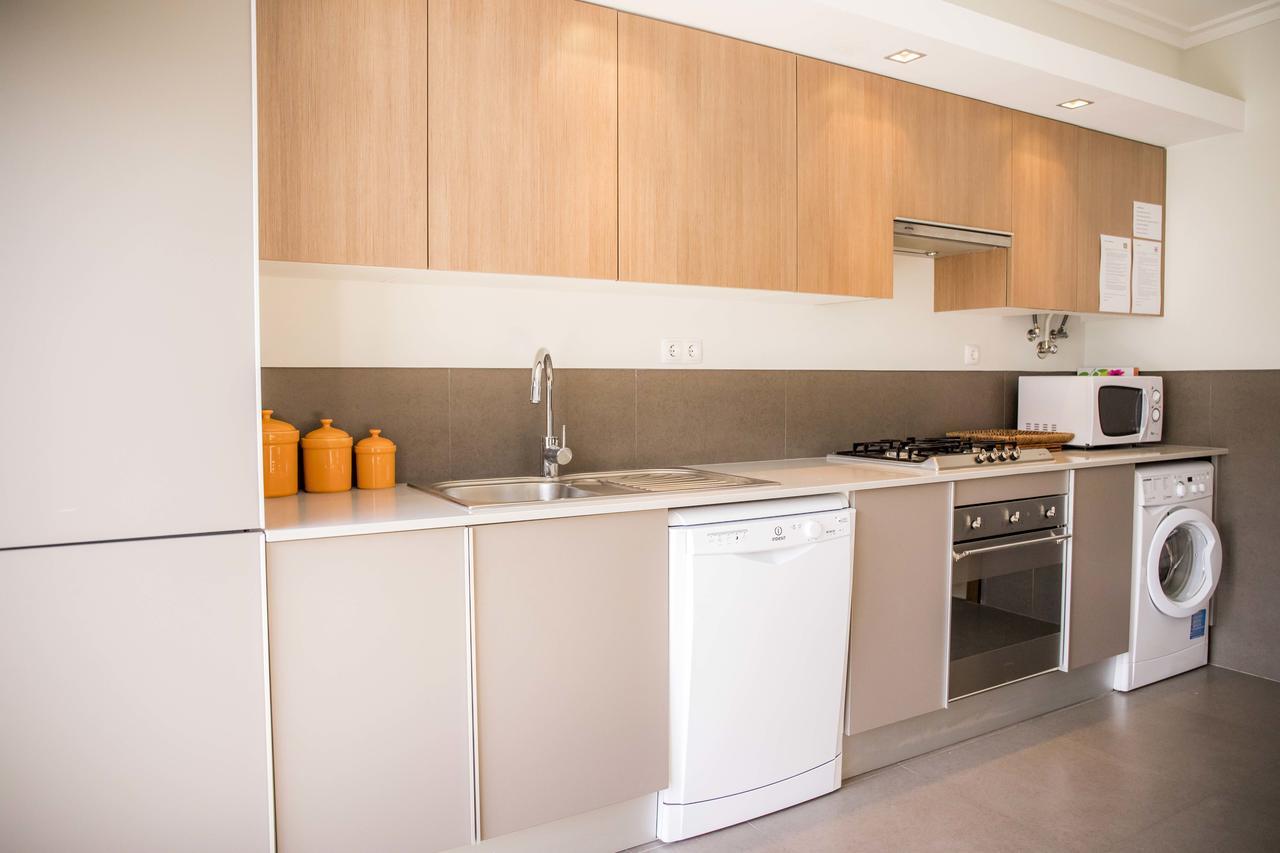 B04 - Luxury 2 Bed W Terrace Pool Lagos