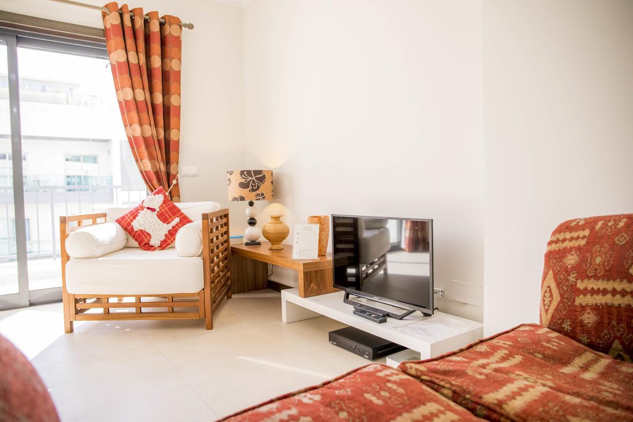 Appartement B04 - Luxury 2 Bed W Terrace Pool Lagos